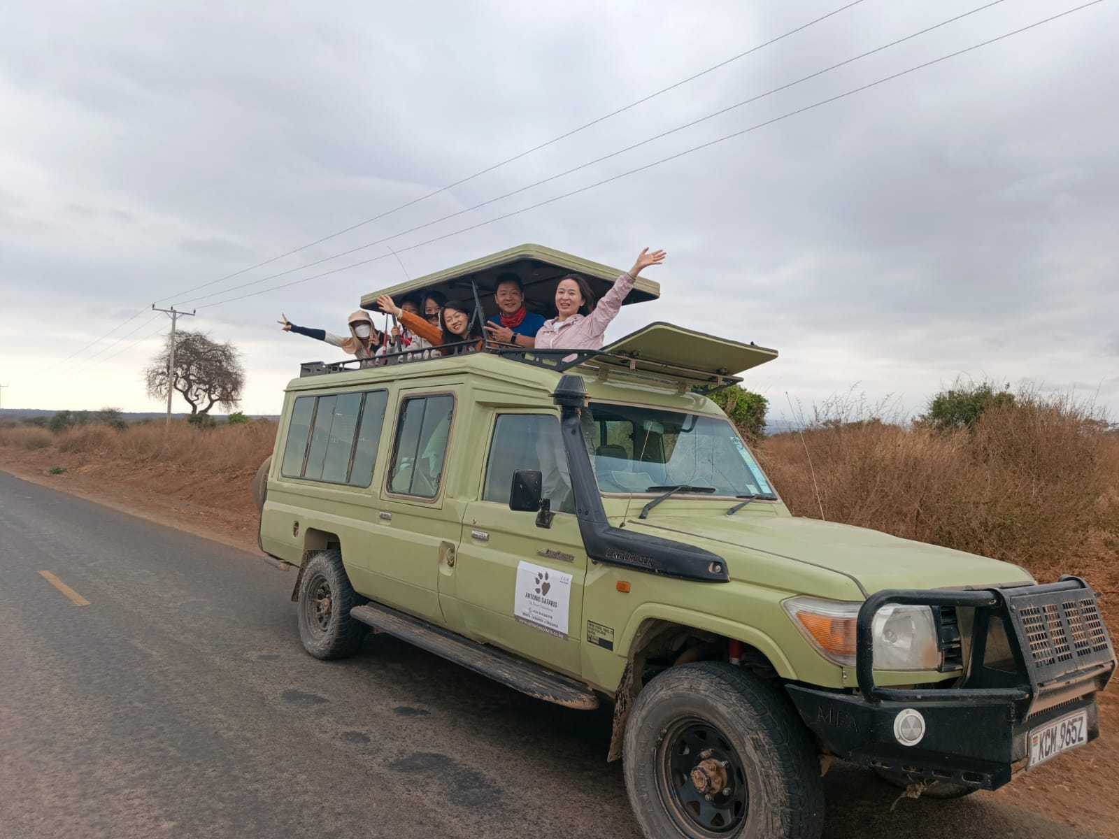 4x4 jeep on a safari